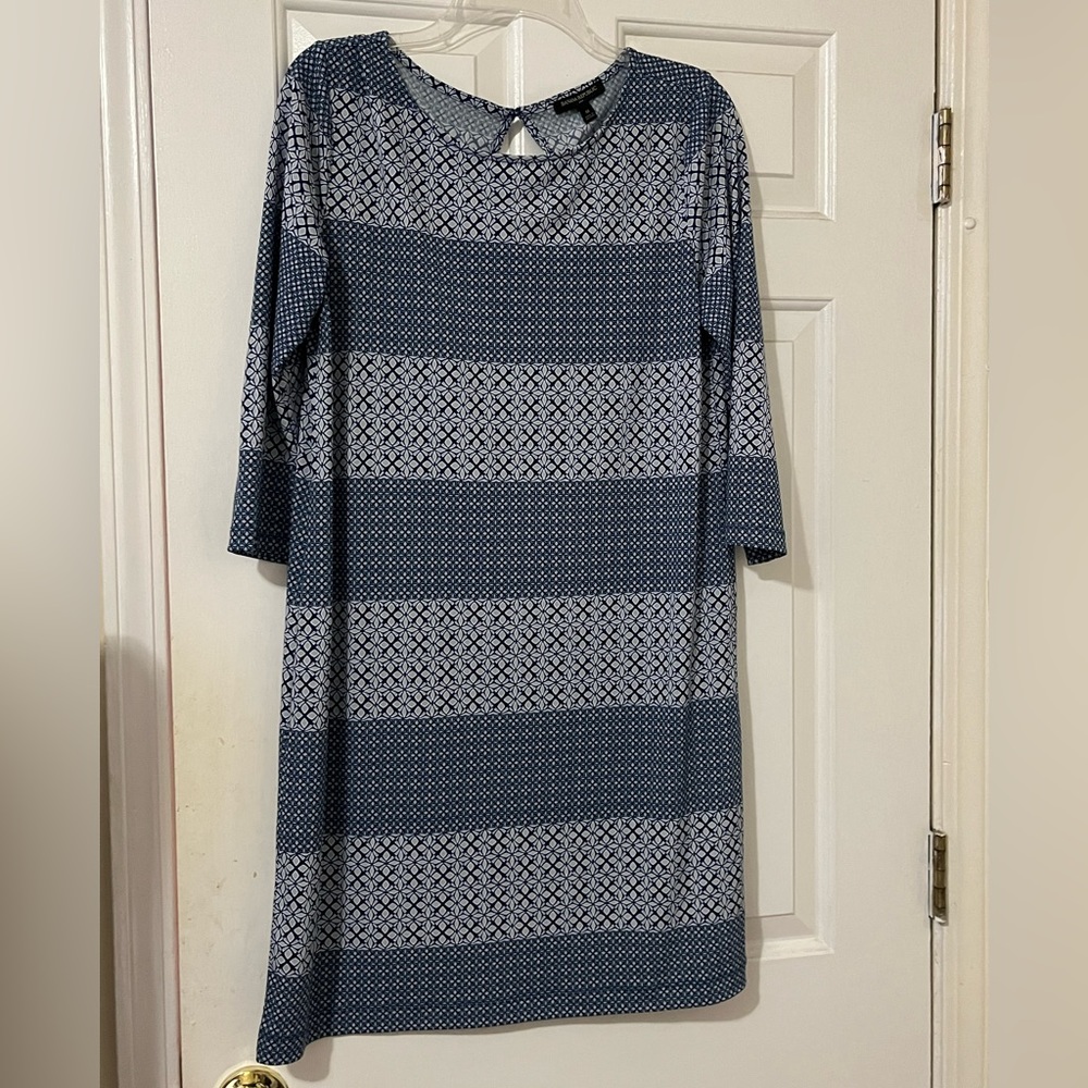 Women’s dress